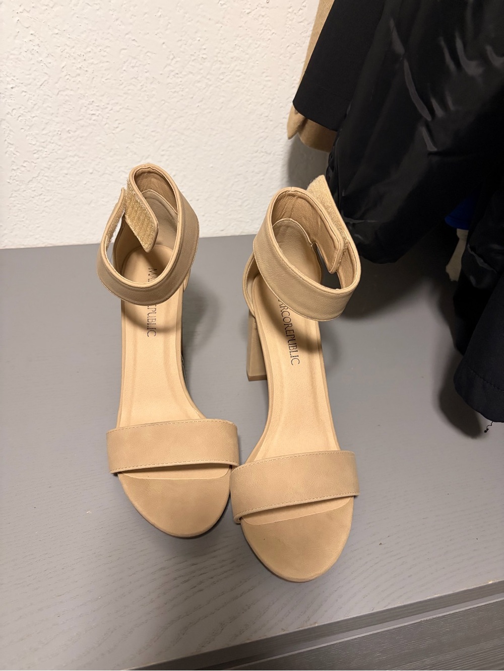 PRICED TO SELL! MAKE AN OFFER! 
Ankle-Strap Block Heel Sandals in Beige